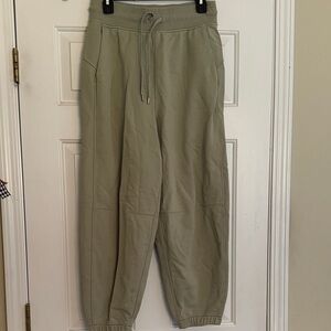 Women’s Lululemon Jogger Pants